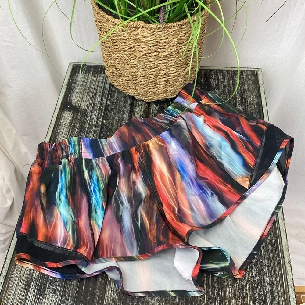 Lululemon Black Multi Color Print Hotty Hot Athletic Sport Shorts 8 - Picture 2 of 8